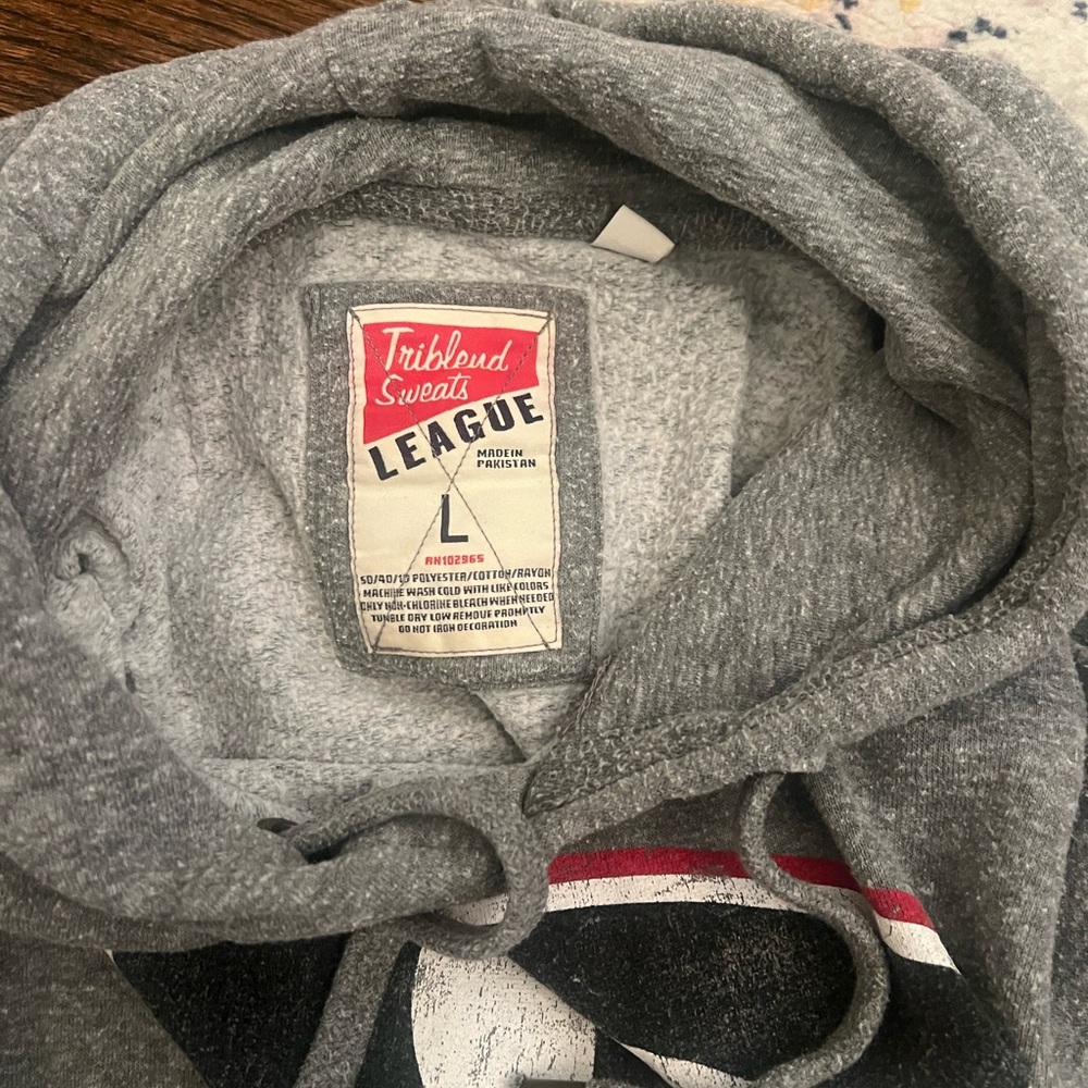 UGA HOODIE SIZE LARGE